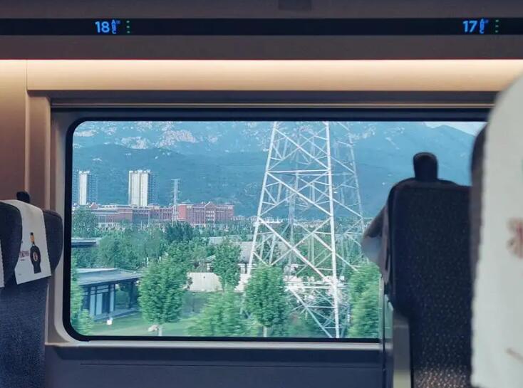 高鐵車窗水蜜桃在线视频观看板應用